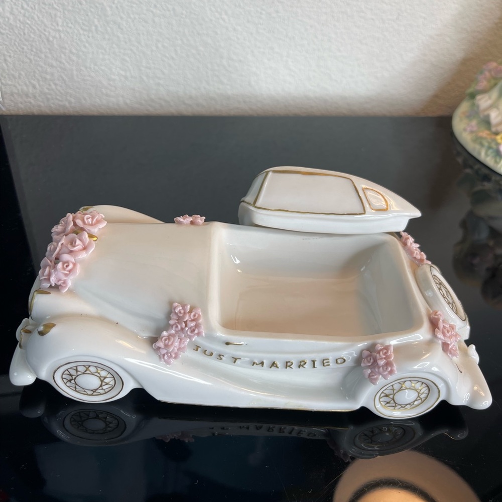 princess house car keep sake car or cake topper forcelain. Preloved. - Picture 5 of 9